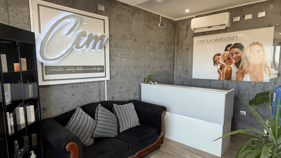 Recepción de la Clínica Carola Mardones en Chillán